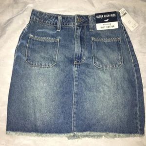 🔥Hollister ultra high-rise jean skirt 01/W 25 🔥
